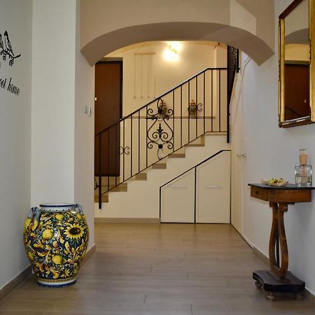 Dimora Normanna Bed & Breakfast Aversa Dış mekan fotoğraf