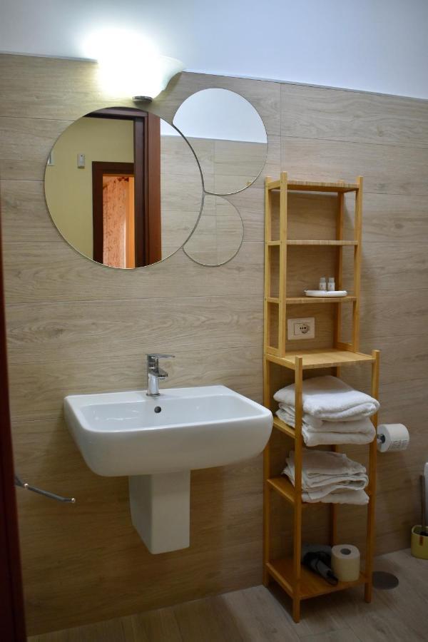 Dimora Normanna Bed & Breakfast Aversa Dış mekan fotoğraf