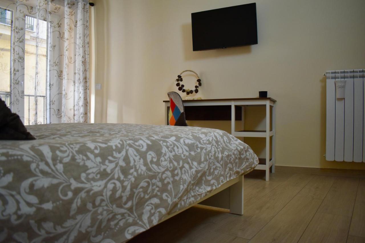Dimora Normanna Bed & Breakfast Aversa Dış mekan fotoğraf