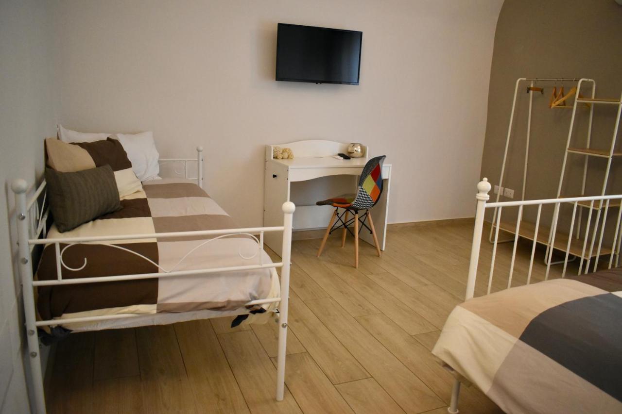 Dimora Normanna Bed & Breakfast Aversa Dış mekan fotoğraf